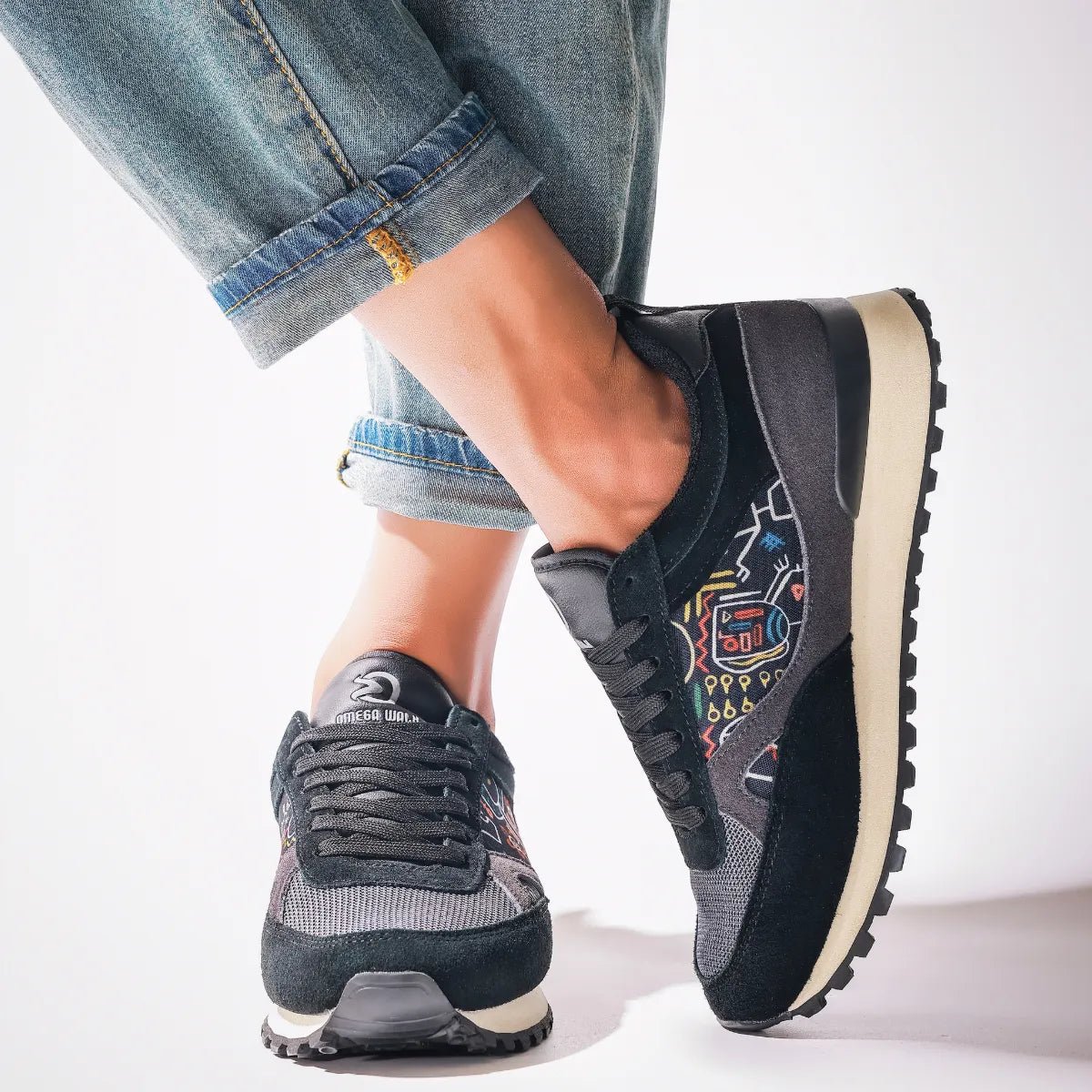 Novera - Omega Walk - Novera-Black-37