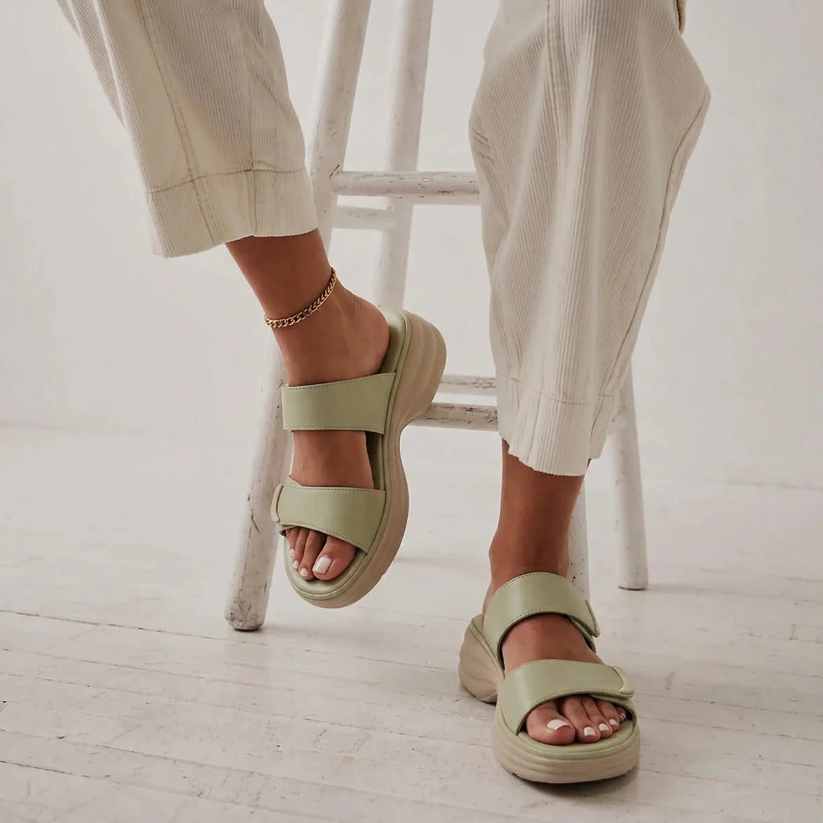 Balance - Omega Walk - M284-Green-35