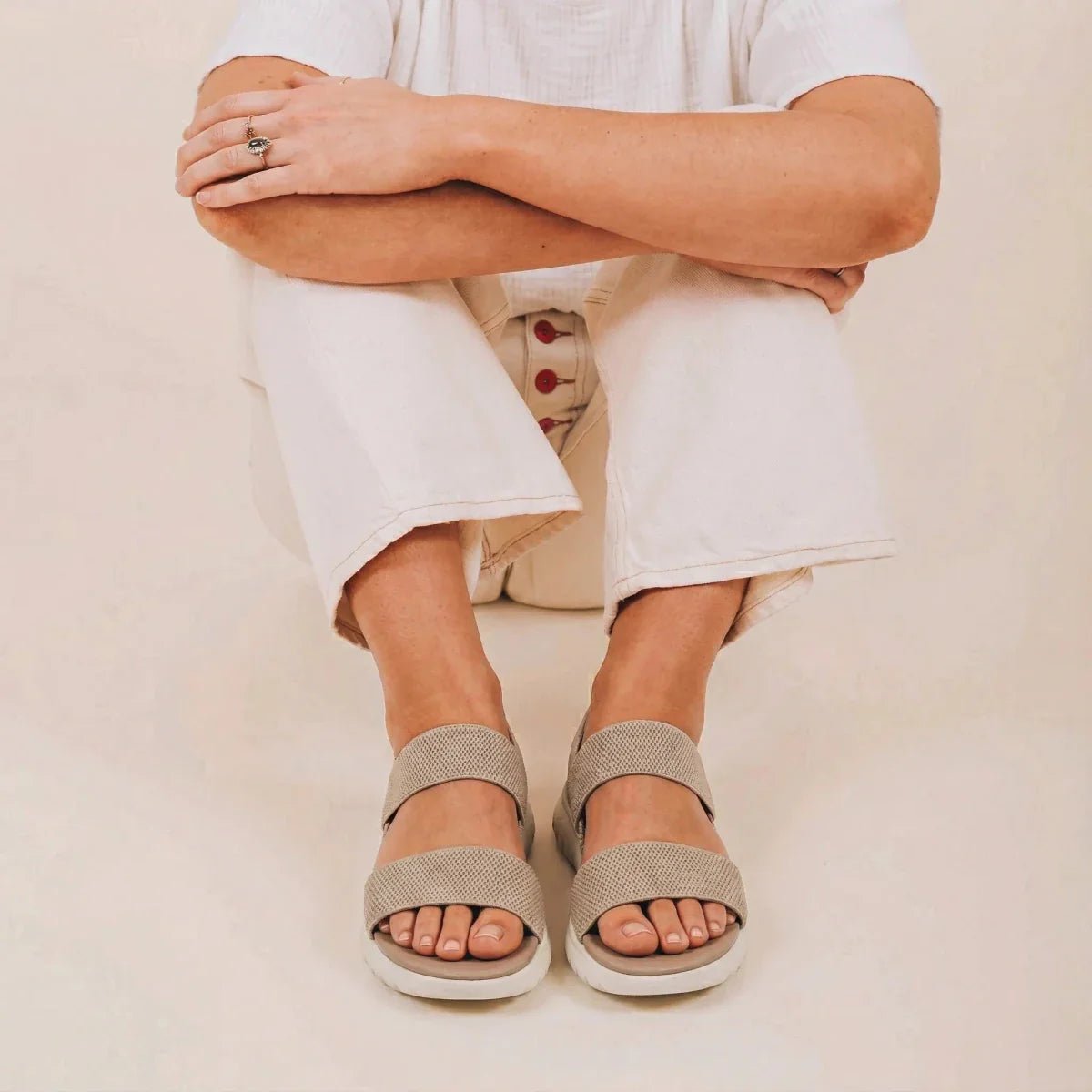 Essence - Omega Walk - M280-Beige-35