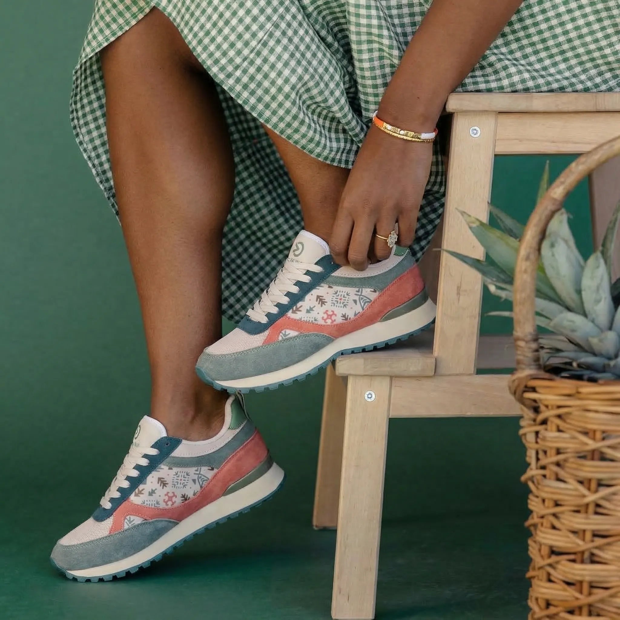 Novera - Omega Walk - Novera-Green-37