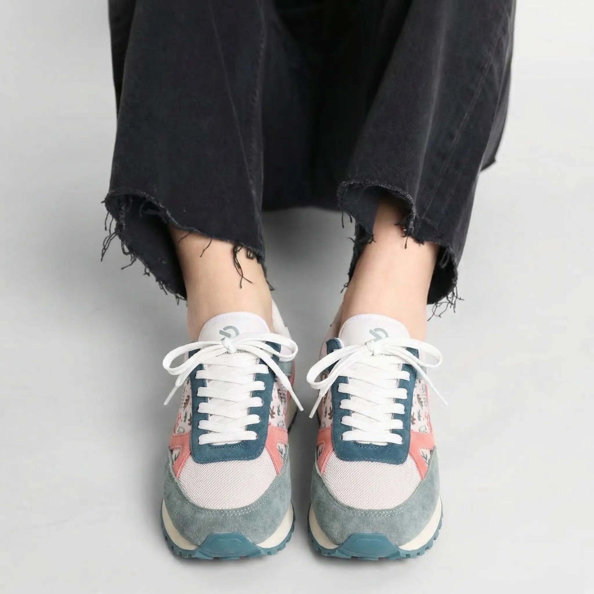 Novera - Omega Walk - Novera-Green-37