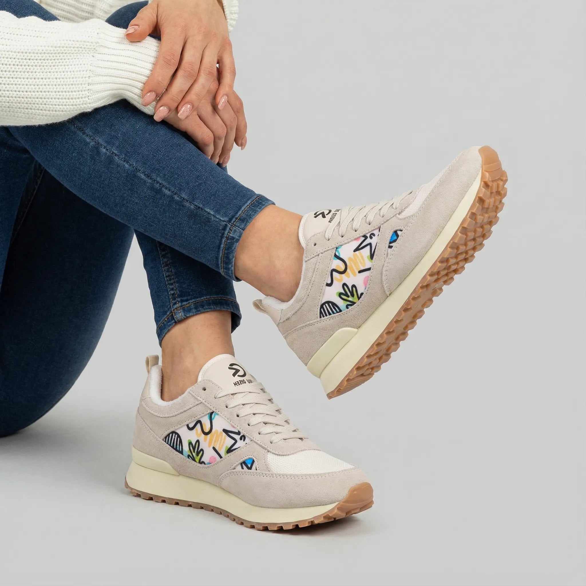 Novera - Omega Walk - Novera-White-37