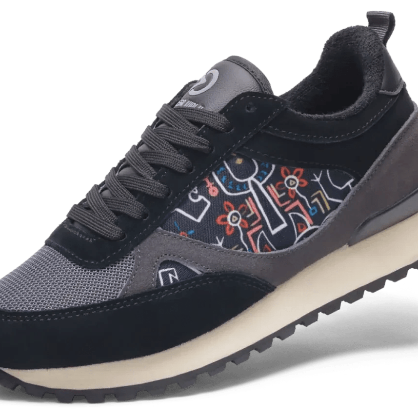 Novera - Omega Walk - Novera-Black-37
