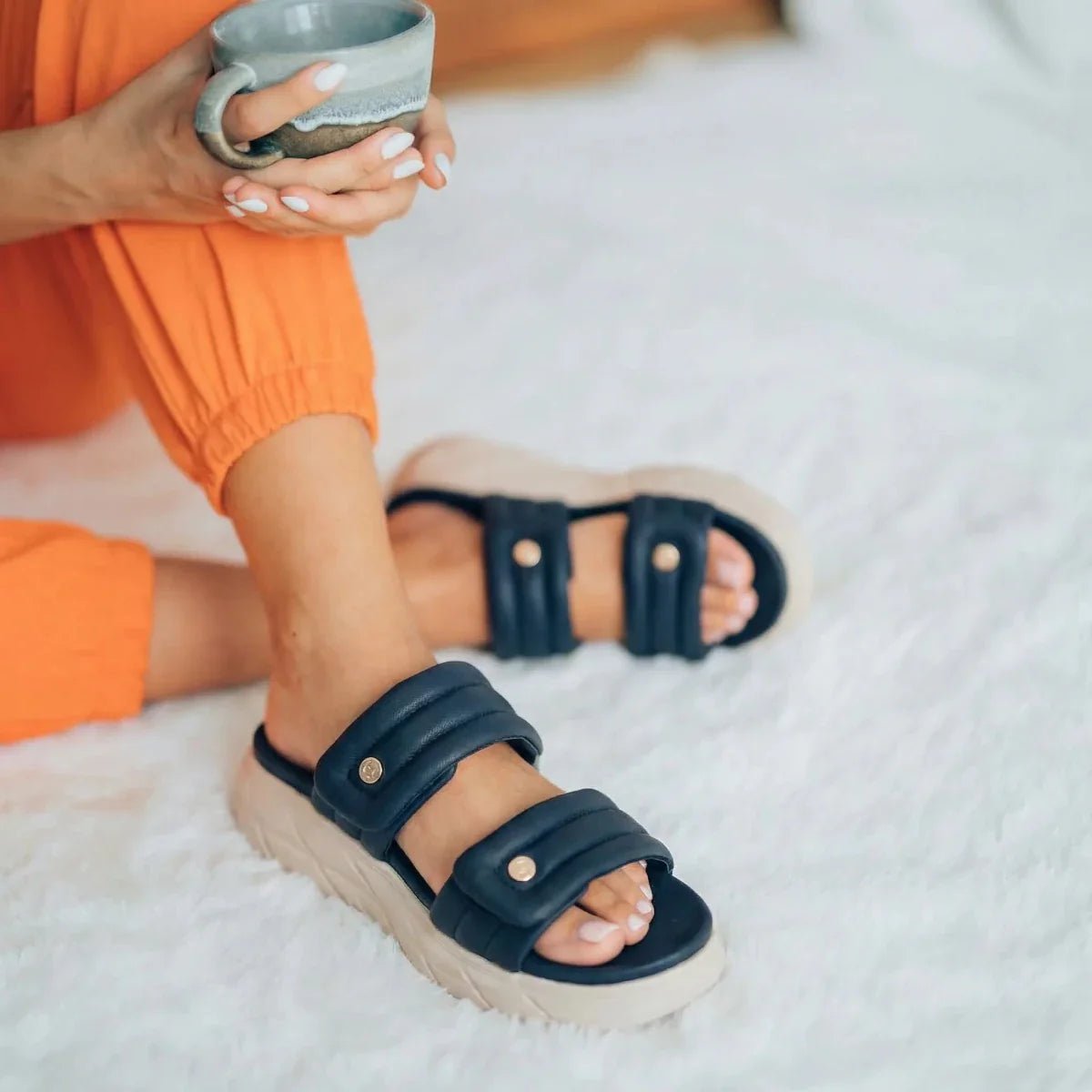 Relief - Omega Walk - M283-Black-35