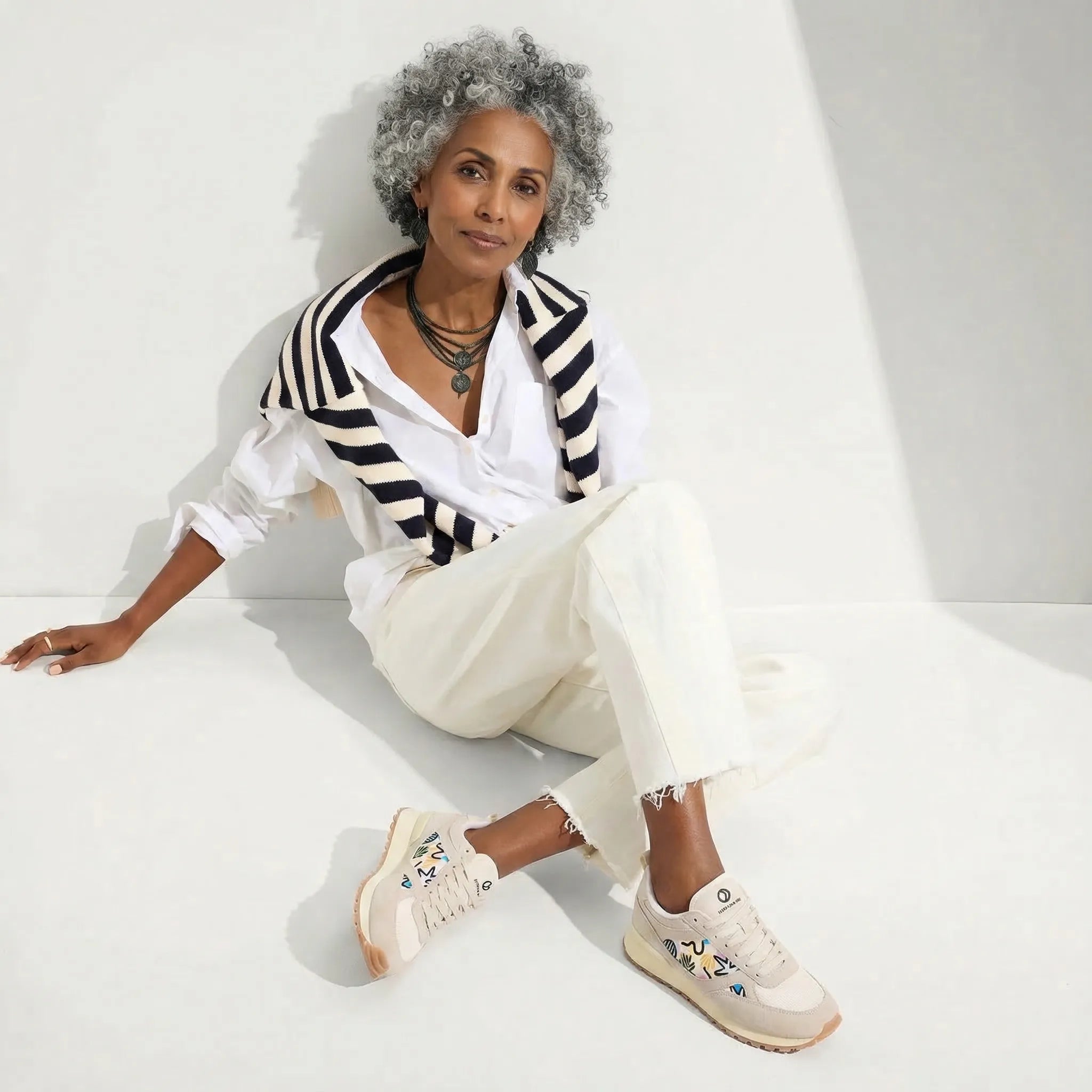 Novera - Omega Walk - Novera-White-37