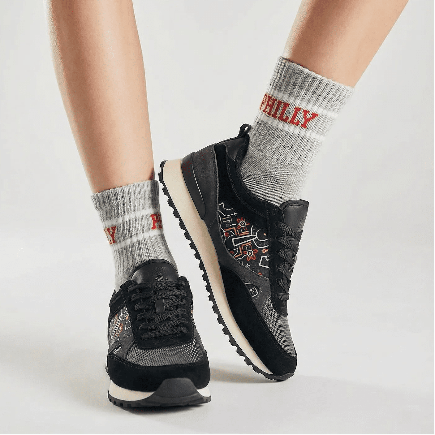 Novera - Omega Walk - Novera-Black-37