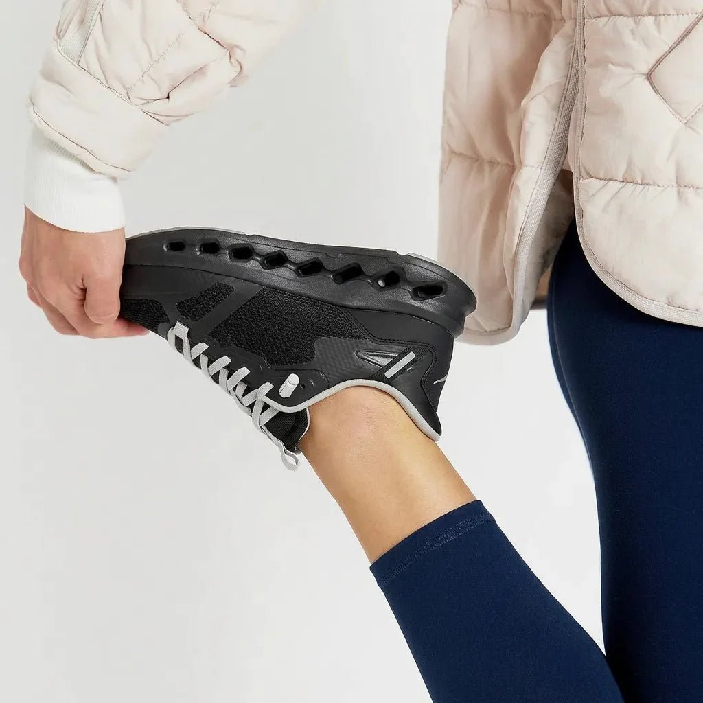 Lumis - Omega Walk - Lumis-Black-37