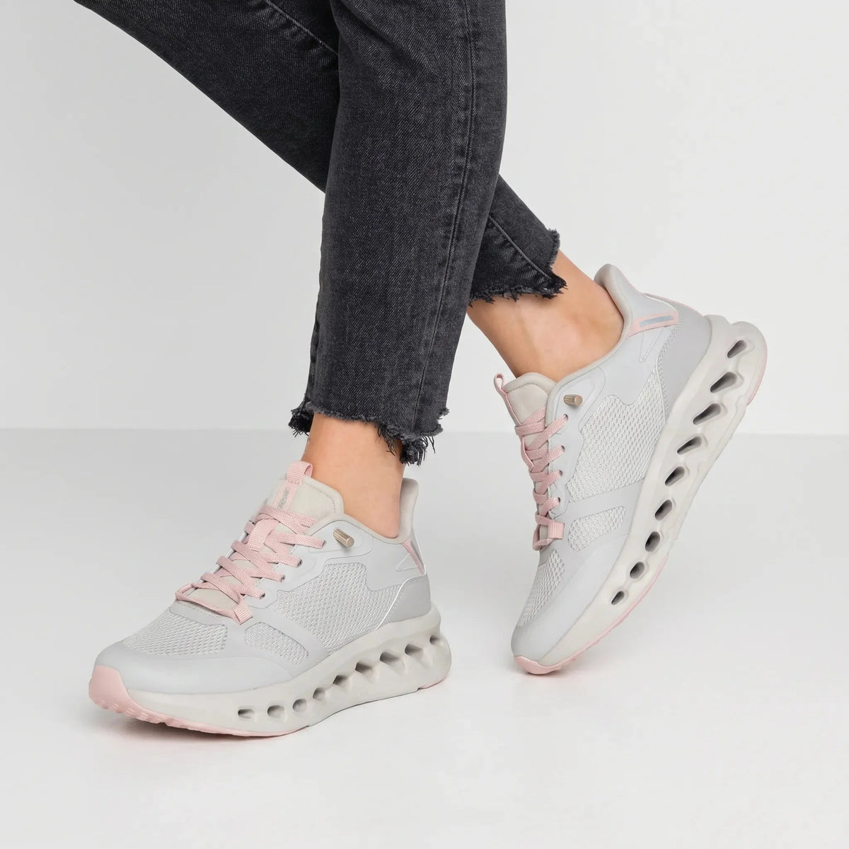 Lumis - Omega Walk - Lumis-Grey-37